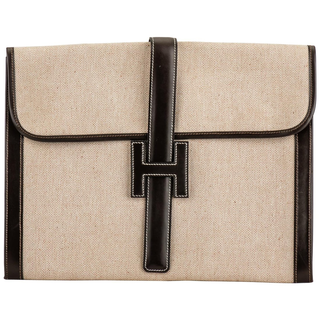 1970s Hermes Extra Large Jige Clutch Brown Calf Leather: 1970s Hermes Extra Large Jige Clutch Brown Calf Leather This exquisite 1970's Hermes Extra Large Jige Clutch Bag is a timeless piece crafted in luxurious brown box calf leather, complemented by natura