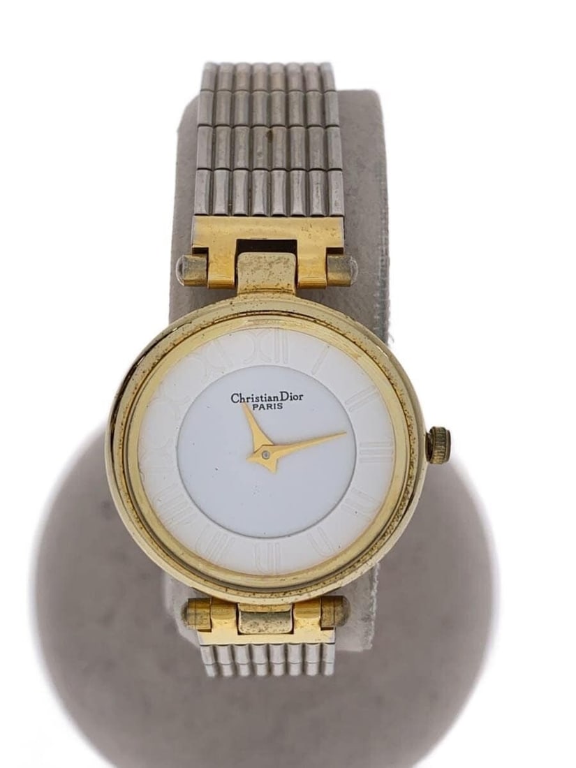Christian Dior Swiss Quartz Women's Wristwatch White: Christian Dior Swiss Quartz Women's Wristwatch White This Christian Dior quartz wristwatch for women features a white color scheme and a classic design. Made in Switzerland, it has a case height of 3.