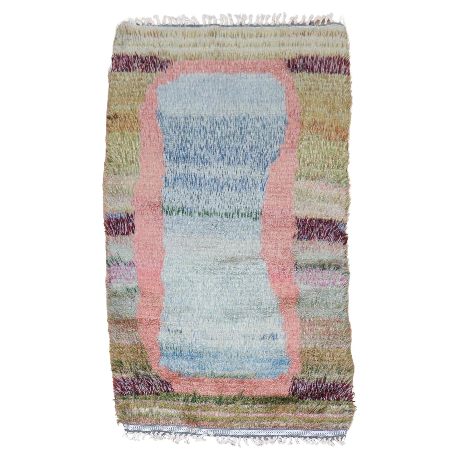 Zabihi Collection Hand-Woven Swedish Rya Mini Rug 28 x 48 Mid-20th Century: Zabihi Collection Hand-Woven Swedish Rya Mini Rug 28 x 48 Mid-20th Century Introducing a stunning Swedish Rya mini rug from the Mid-20th Century, a perfect addition to any chic interior. This hand-wov