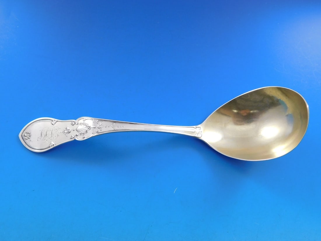 Rare Shiebler Dew Drop Sterling Silver Gravy Ladle 8 3/4" Monogrammed: Rare Shiebler Dew Drop Sterling Silver Gravy Ladle 8 3/4" Monogrammed Discover a remarkable piece of history with this rare sterling silver gravy ladle from the renowned Dew Drop pattern by Shiebler. 