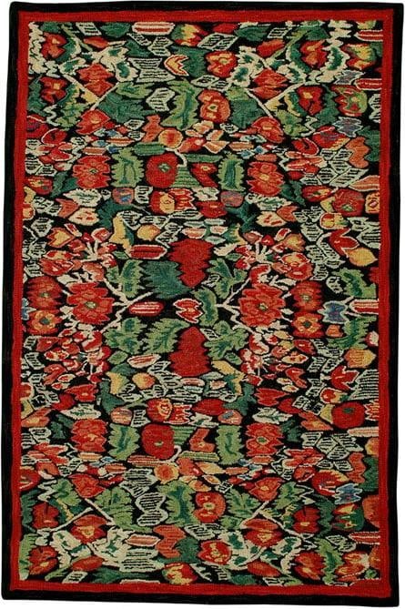 Mayra Romanian Wool Rug 4x6 Flat Weave Green: Mayra Romanian Wool Rug 4x6 Flat Weave Green Explore the charm of this Vintage Style Romanian Wool Rug, featuring beautiful harvest designs that evoke traditional craftsmanship. This flat weave rug is