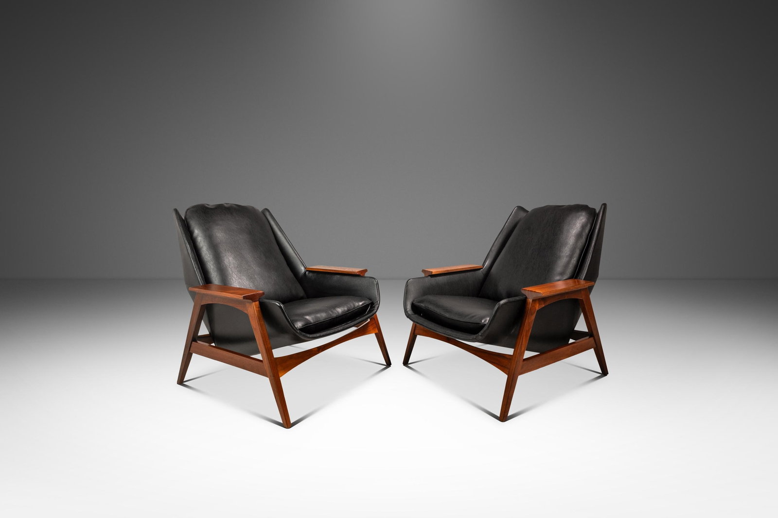 Rare Mid-Century Modern Malabar Chairs by Mel Abitz for Galloway's 1959 Set of 2: Rare Mid-Century Modern Malabar Chairs by Mel Abitz for Galloway's 1959 Set of 2 This rare set of two Mid-Century Modern Model 800 Malabar lounge chairs, designed by Mel Abitz for Galloway's around 19