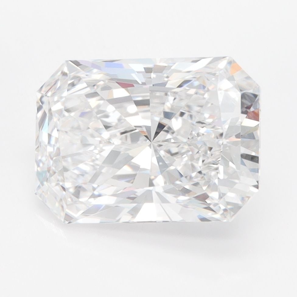Loose Diamond - RADIANT 3.26ct D IF: Loose Diamond - RADIANT 3.26ct D IF Source: This is a real non-mined Diamond that has been grown in a lab Shape: RADIANT Carats: 3.26 Color: D Clarity: IF Certification: IGI Video: