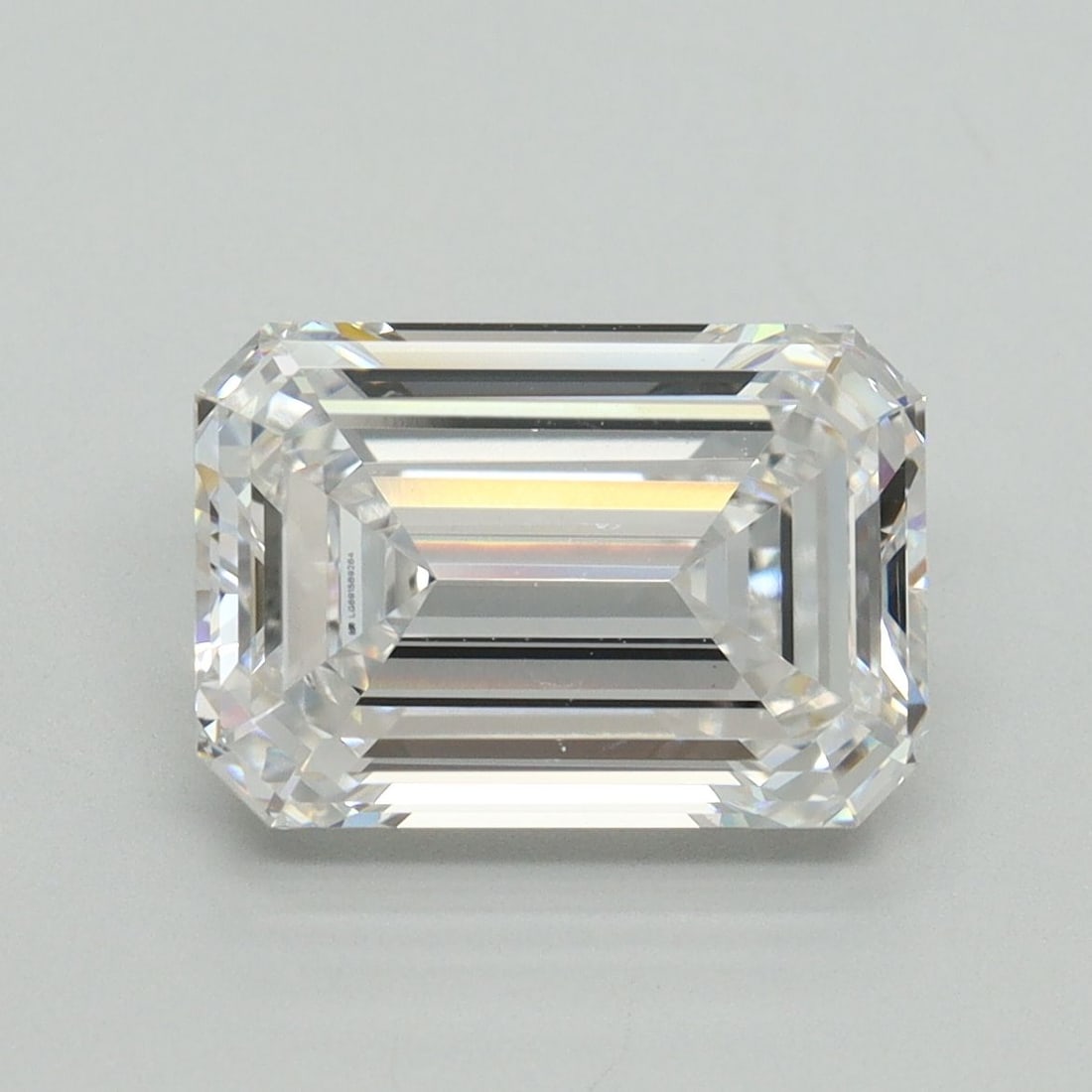 Loose Diamond - EMERALD 3.53ct D VS1: Loose Diamond - EMERALD 3.53ct D VS1 Source: This is a real non-mined Diamond that has been grown in a lab Shape: EMERALD Carats: 3.53 Color: D Clarity: VS1 Certification: IGI Video: Video Link