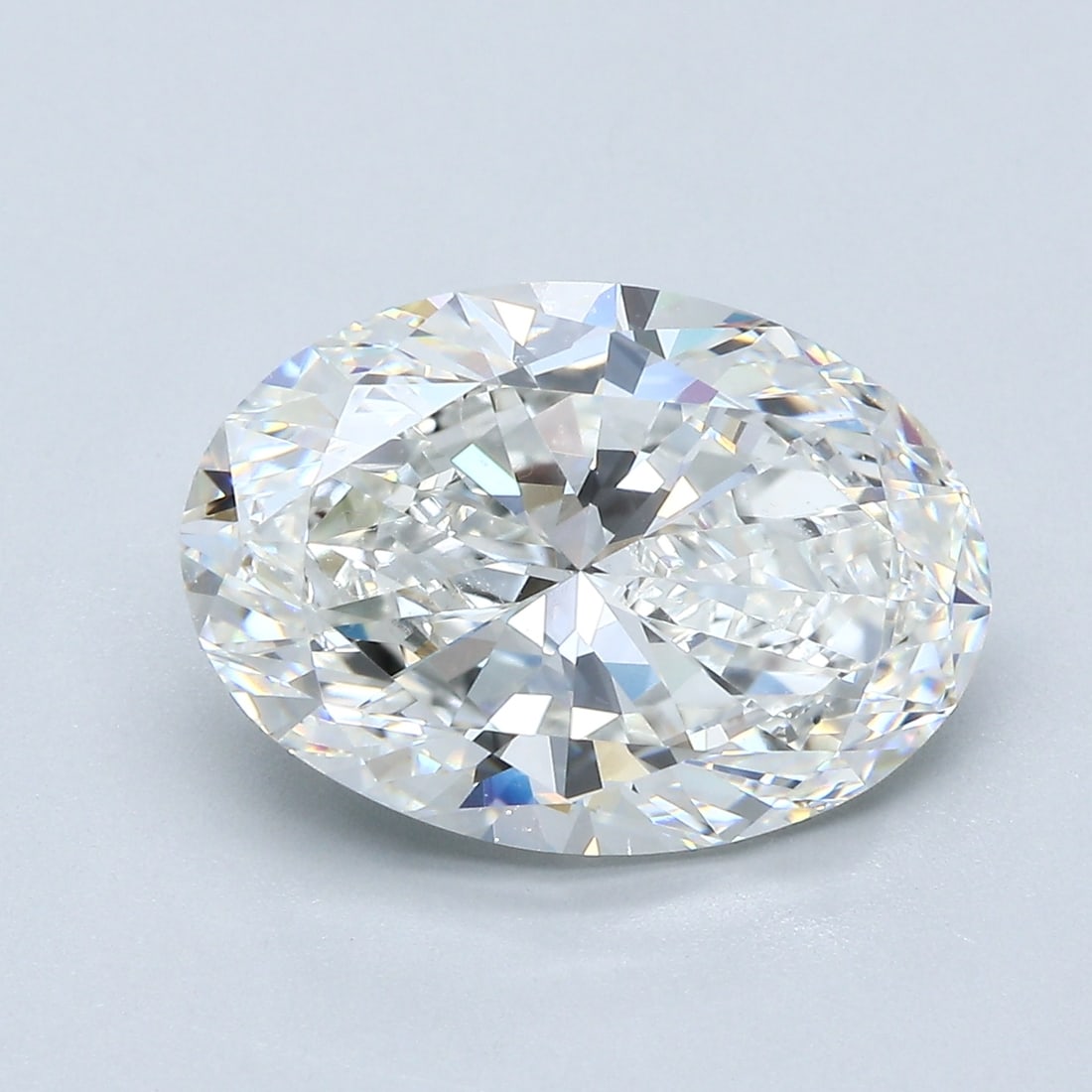 Loose Diamond - OVAL 5.01ct G SI1: Loose Diamond - OVAL 5.01ct G SI1 Source: Natural Mined Diamond Shape: OVAL Carats: 5.01 Color: G Clarity: SI1 Certification: GIA Condition: Pre-Owned PLEASE NOTE: Framed, Large, or heavy items do not