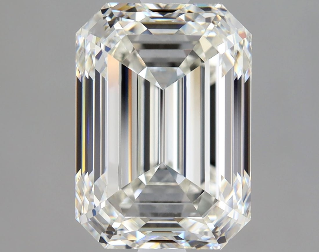 Loose Diamond - EMERALD 3.03ct I IF: Loose Diamond - EMERALD 3.03ct I IF Source: Natural Mined Diamond Shape: EMERALD Carats: 3.03 Color: I Clarity: IF Certification: GIA Condition: Pre-Owned PLEASE NOTE: Framed, Large, or heavy items do