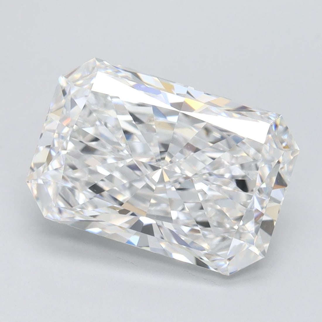 Loose Diamond - RADIANT 3.07ct D FL: Loose Diamond - RADIANT 3.07ct D FL Source: This is a real non-mined Diamond that has been grown in a lab Shape: RADIANT Carats: 3.07 Color: D Clarity: FL Certification: IGI Video: