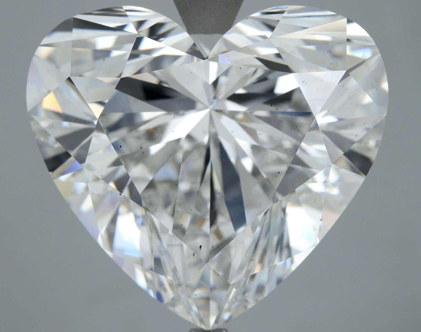 Loose Diamond - HEART 18.53ct F VS2: Loose Diamond - HEART 18.53ct F VS2 Source: This is a real non-mined Diamond that has been grown in a lab Shape: HEART Carats: 18.53 Color: F Clarity: VS2 Certification: IGI Video: