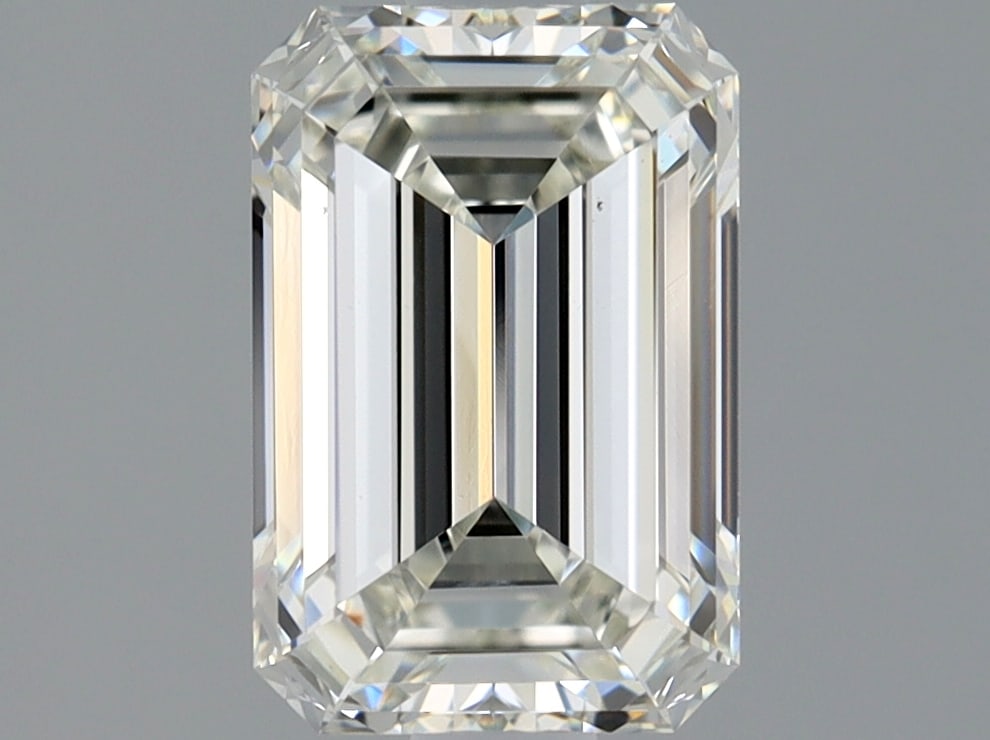 Loose Diamond - EMERALD 1.22ct J VS2: Loose Diamond - EMERALD 1.22ct J VS2 Source: Natural Mined Diamond Shape: EMERALD Carats: 1.22 Color: J Clarity: VS2 Certification: GIA Condition: Pre-Owned PLEASE NOTE: Framed, Large, or heavy items 