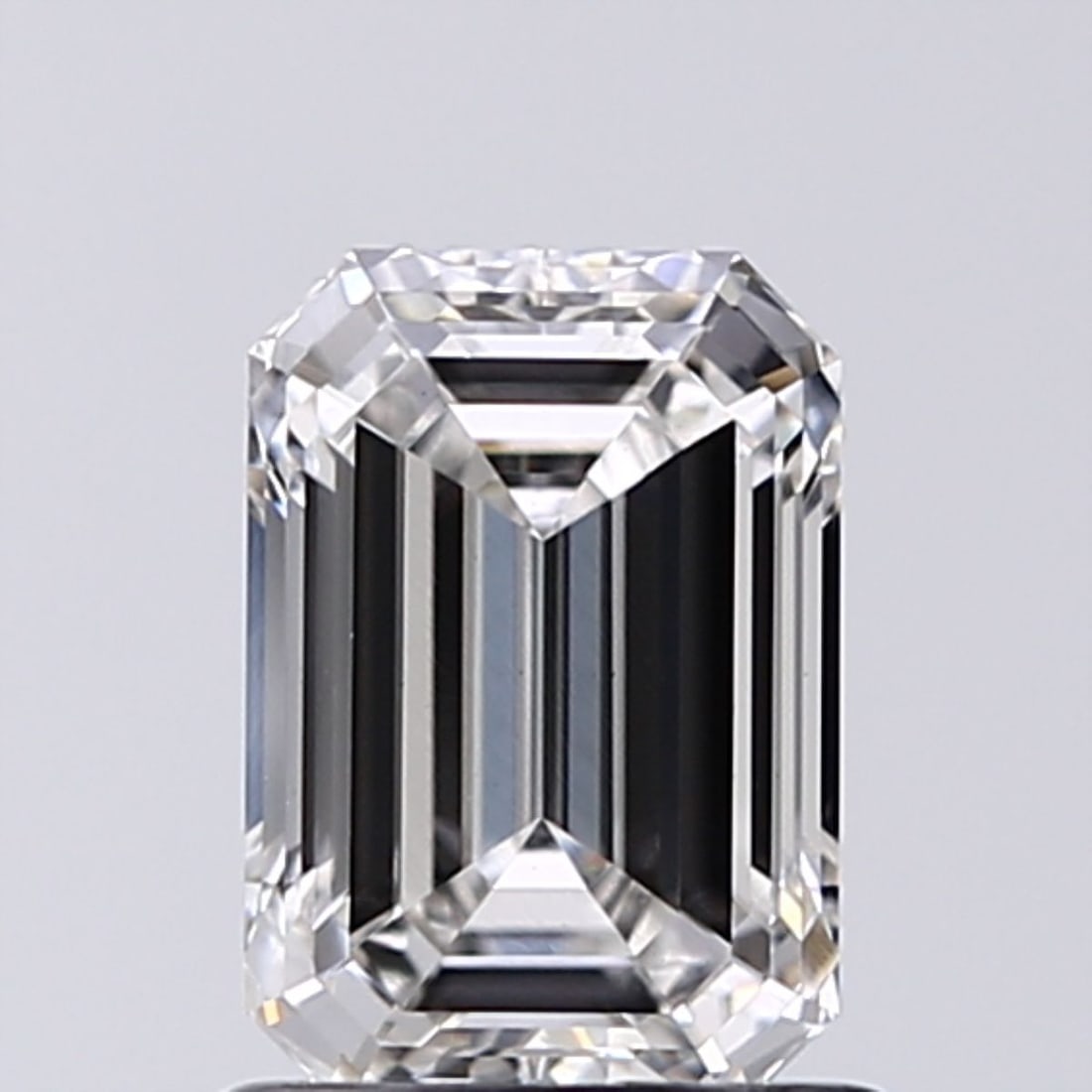 Loose Diamond - EMERALD 1.01ct F VS1: Loose Diamond - EMERALD 1.01ct F VS1 Source: This is a real non-mined Diamond that has been grown in a lab Shape: EMERALD Carats: 1.01 Color: F Clarity: VS1 Certification: IGI Video: