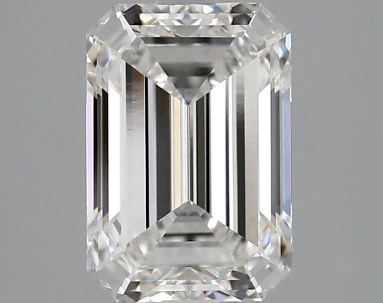 Loose Diamond - EMERALD 2.24ct E VVS2: Loose Diamond - EMERALD 2.24ct E VVS2 Source: This is a real non-mined Diamond that has been grown in a lab Shape: EMERALD Carats: 2.24 Color: E Clarity: VVS2 Certification: IGI Video: