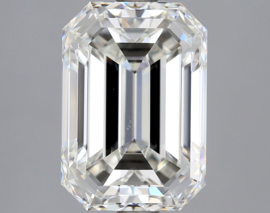 Loose Diamond - EMERALD 3.01ct G VS2: Loose Diamond - EMERALD 3.01ct G VS2 Source: Natural Mined Diamond Shape: EMERALD Carats: 3.01 Color: G Clarity: VS2 Certification: GIA Condition: Pre-Owned PLEASE NOTE: Framed, Large, or heavy items 