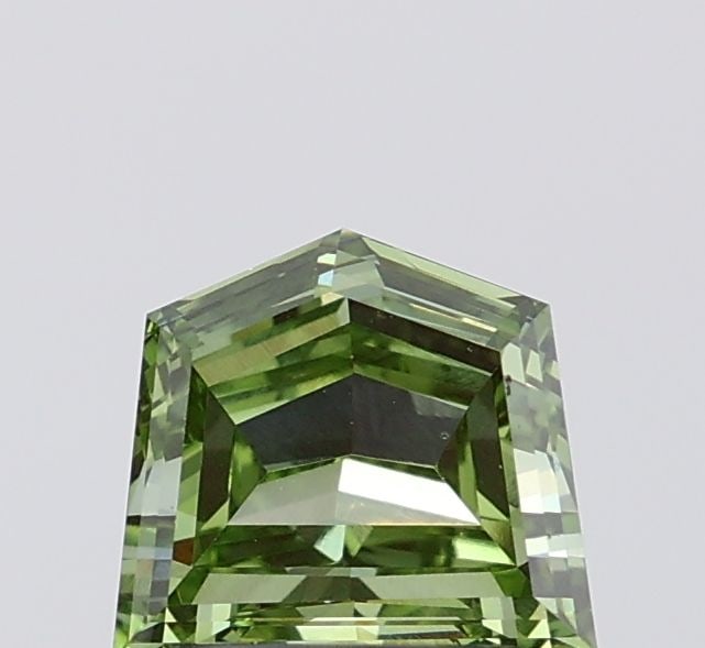 Loose Diamond - PENTAGONAL 1.35ct Fancy Vivid Green VS1: Loose Diamond - PENTAGONAL 1.35ct Fancy Vivid Green VS1 Source: This is a real non-mined Diamond that has been grown in a lab Shape: PENTAGONAL Carats: 1.35 Color: Fancy Vivid Green Certification: IGI