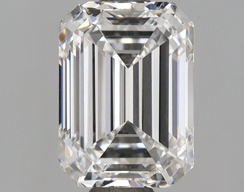 Loose Diamond - EMERALD 2.06ct D VVS2: Loose Diamond - EMERALD 2.06ct D VVS2 Source: This is a real non-mined Diamond that has been grown in a lab Shape: EMERALD Carats: 2.06 Color: D Clarity: VVS2 Certification: IGI Video: