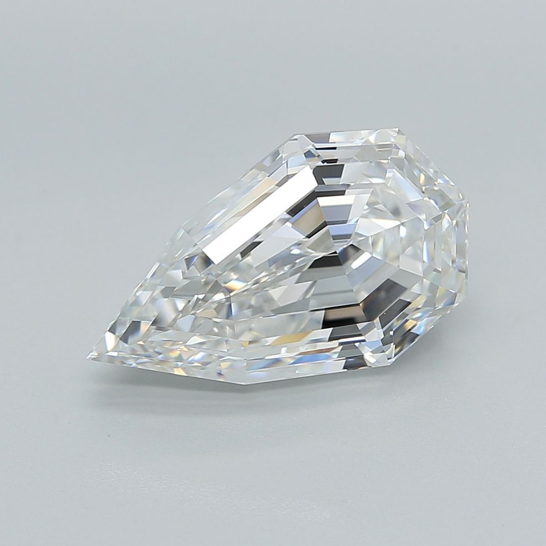Loose Diamond - OCTAGONAL 4.04ct D VVS2: Loose Diamond - OCTAGONAL 4.04ct D VVS2 Source: This is a real non-mined Diamond that has been grown in a lab Shape: OCTAGONAL Carats: 4.04 Color: D Clarity: VVS2 Certification: IGI Video: