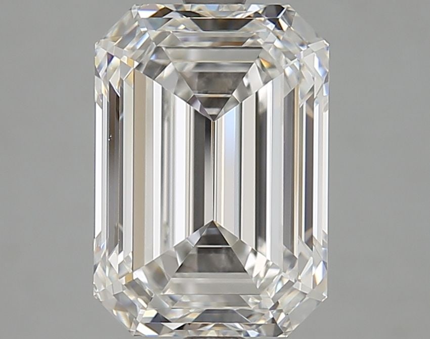 Loose Diamond - EMERALD 4.03ct E VVS2: Loose Diamond - EMERALD 4.03ct E VVS2 Source: This is a real non-mined Diamond that has been grown in a lab Shape: EMERALD Carats: 4.03 Color: E Clarity: VVS2 Certification: GIA Video: