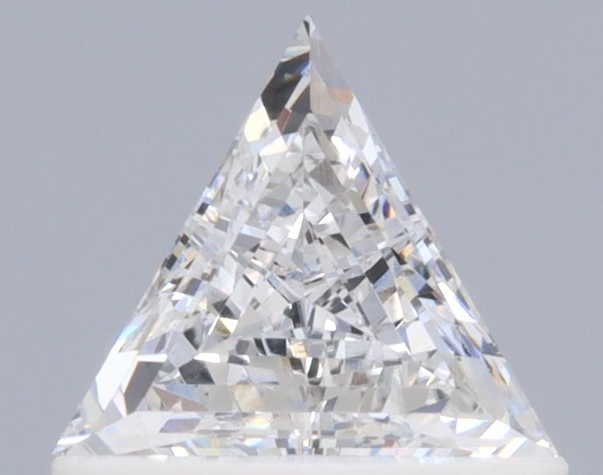 Loose Diamond - TRIANGULAR 0.4ct G VS2: Loose Diamond - TRIANGULAR 0.4ct G VS2 Source: This is a real non-mined Diamond that has been grown in a lab Shape: TRIANGULAR Carats: 0.4 Color: G Clarity: VS2 Certification: NONE Video: