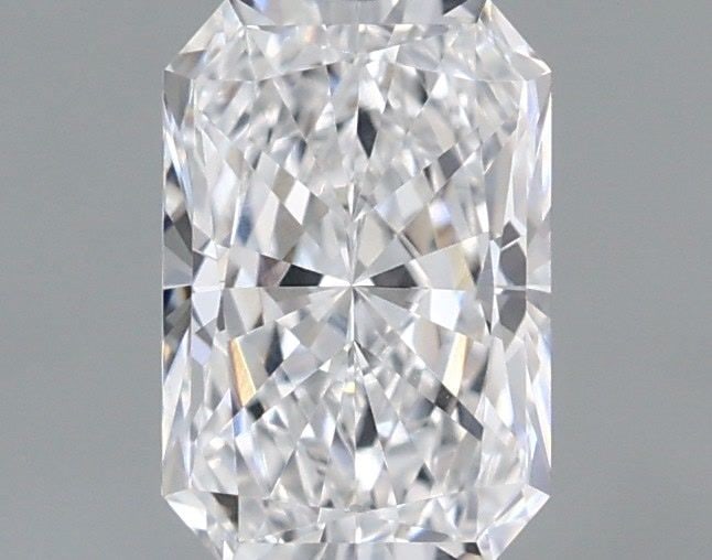 Loose Diamond - RADIANT 1.0ct D VVS1: Loose Diamond - RADIANT 1.0ct D VVS1 Source: This is a real non-mined Diamond that has been grown in a lab Shape: RADIANT Carats: 1.0 Color: D Clarity: VVS1 Certification: IGI Video: