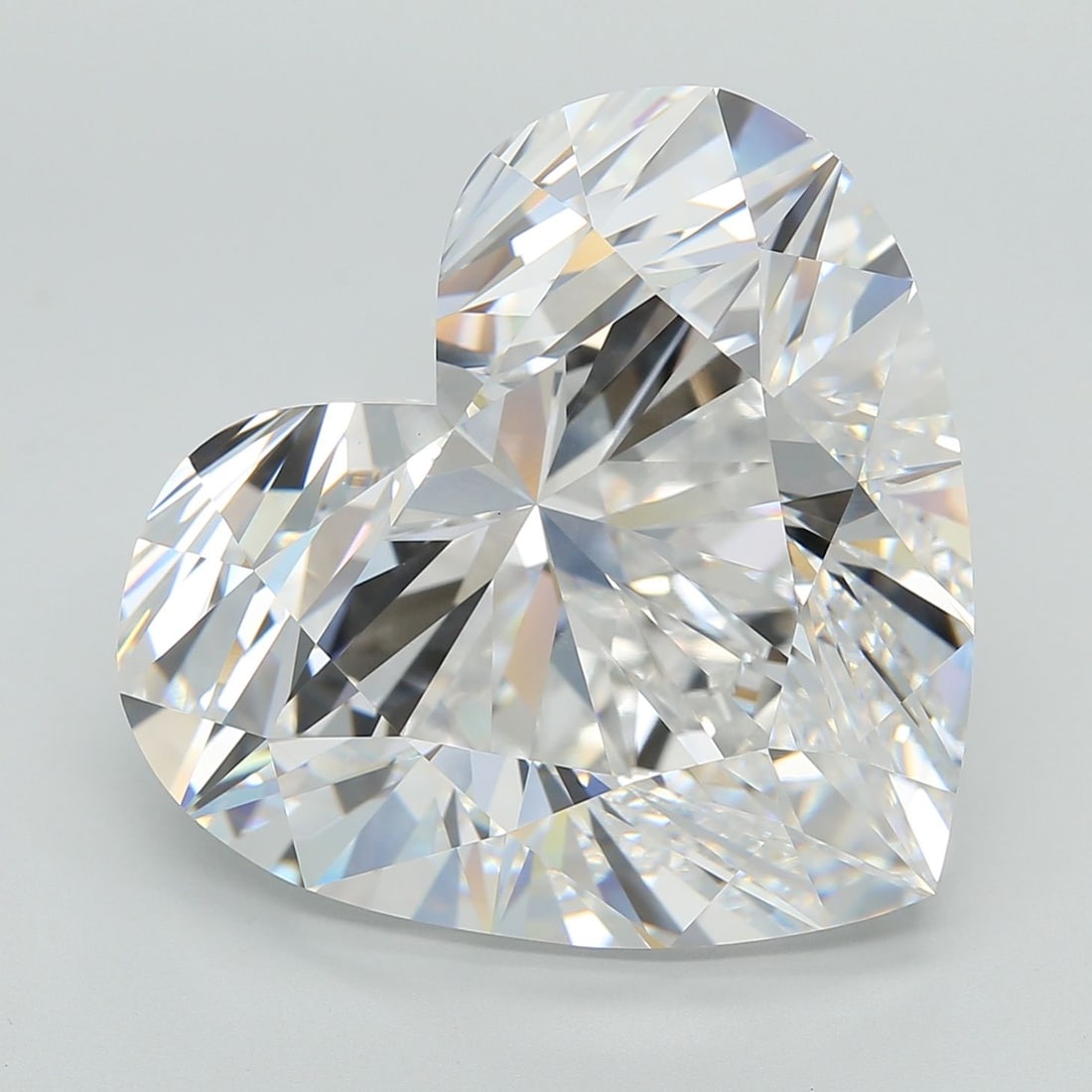 Loose Diamond - HEART 26.01ct D VVS2: Loose Diamond - HEART 26.01ct D VVS2 Source: This is a real non-mined Diamond that has been grown in a lab Shape: HEART Carats: 26.01 Color: D Clarity: VVS2 Certification: IGI Video: