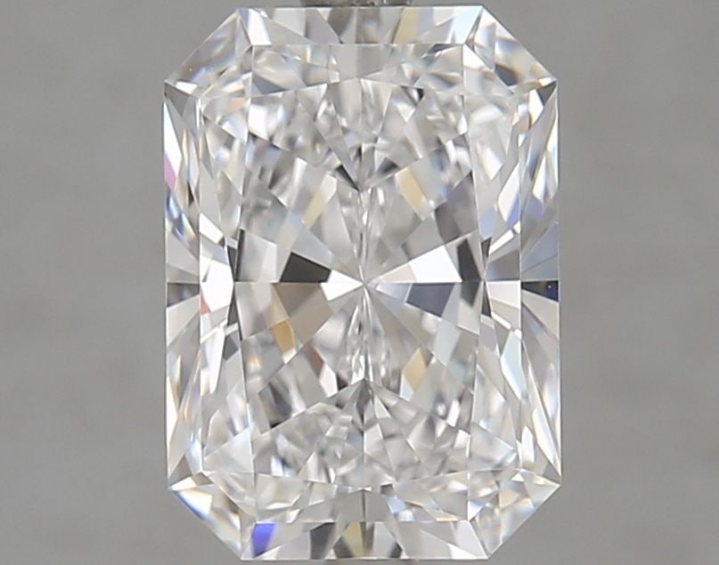Loose Diamond - RADIANT 3.02ct D VVS1: Loose Diamond - RADIANT 3.02ct D VVS1 Source: This is a real non-mined Diamond that has been grown in a lab Shape: RADIANT Carats: 3.02 Color: D Clarity: VVS1 Certification: GIA Video: