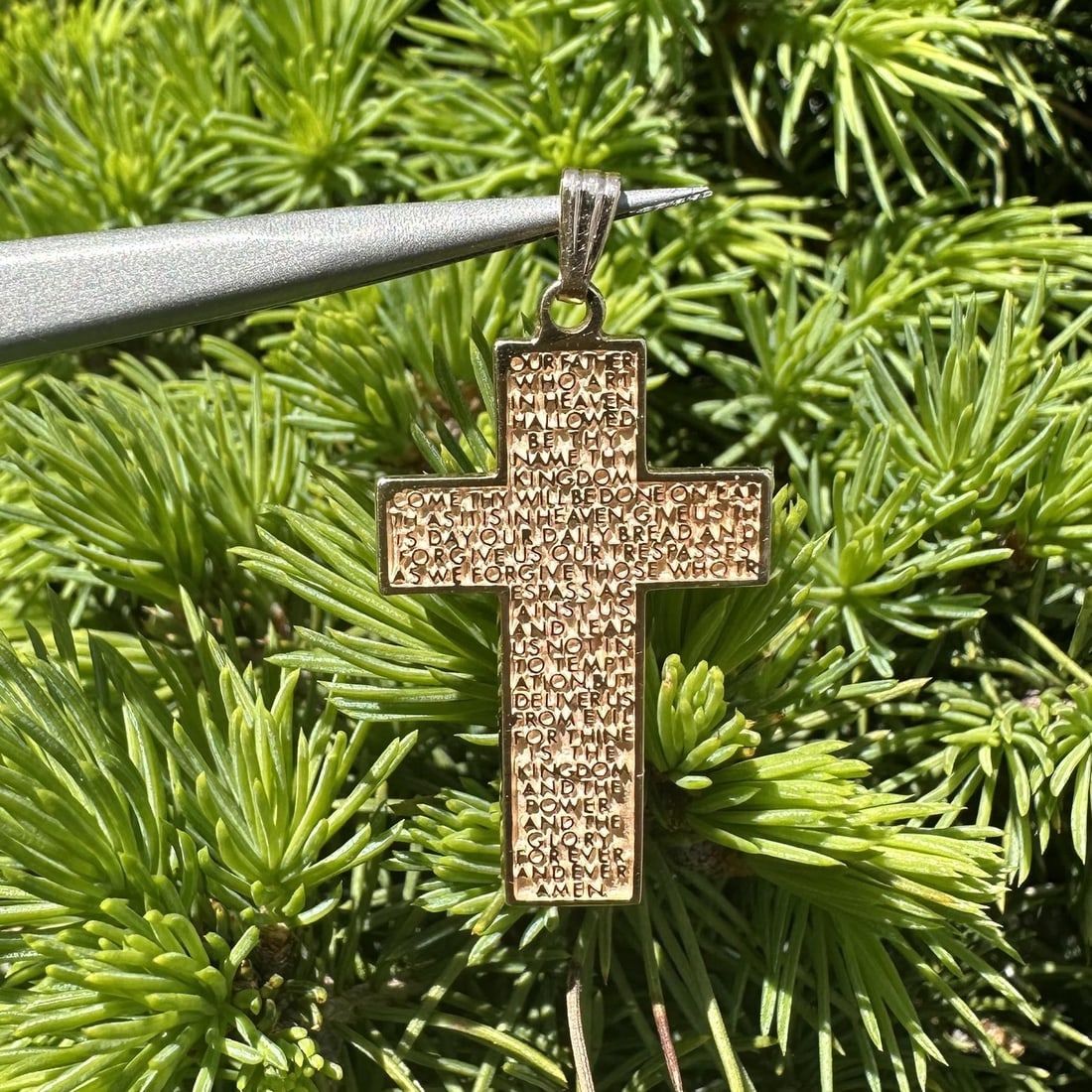 14k Yellow Gold Cross Pendant Lords Prayer Charm: 14k Yellow Gold Cross Pendant Lords Prayer Charm This pendant features a cross design crafted from solid 14k yellow gold and is adorned with the Lord's Prayer, also known as the Our Father. Suitable f
