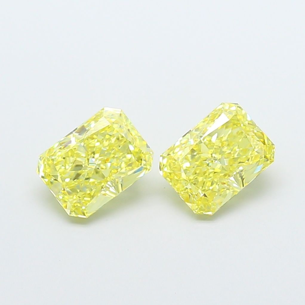Loose Diamond - RADIANT 1.83ct Fancy Vivid Yellow VVS2: Loose Diamond - RADIANT 1.83ct Fancy Vivid Yellow VVS2 Source: This is a real non-mined Diamond that has been grown in a lab Shape: RADIANT Carats: 1.83 Color: Fancy Vivid Yellow Certification: IGI Vi