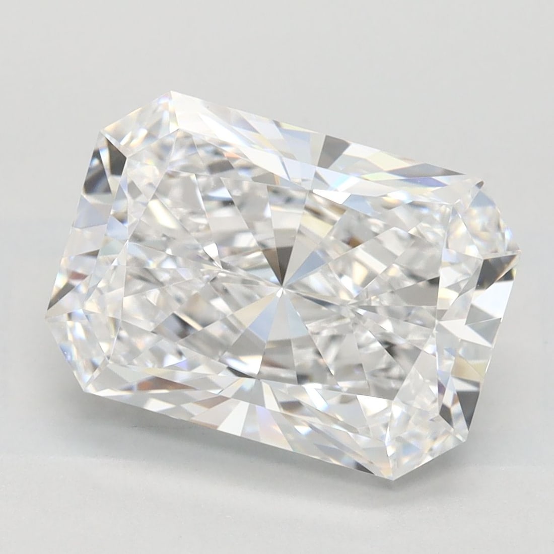 Loose Diamond - RADIANT 3.56ct D IF: Loose Diamond - RADIANT 3.56ct D IF Source: This is a real non-mined Diamond that has been grown in a lab Shape: RADIANT Carats: 3.56 Color: D Clarity: IF Certification: IGI Video: