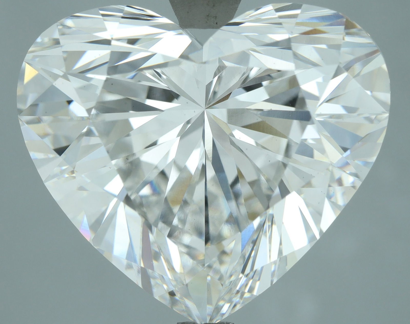 Loose Diamond - HEART 10.15ct E VS1: Loose Diamond - HEART 10.15ct E VS1 Source: This is a real non-mined Diamond that has been grown in a lab Shape: HEART Carats: 10.15 Color: E Clarity: VS1 Certification: IGI Video: