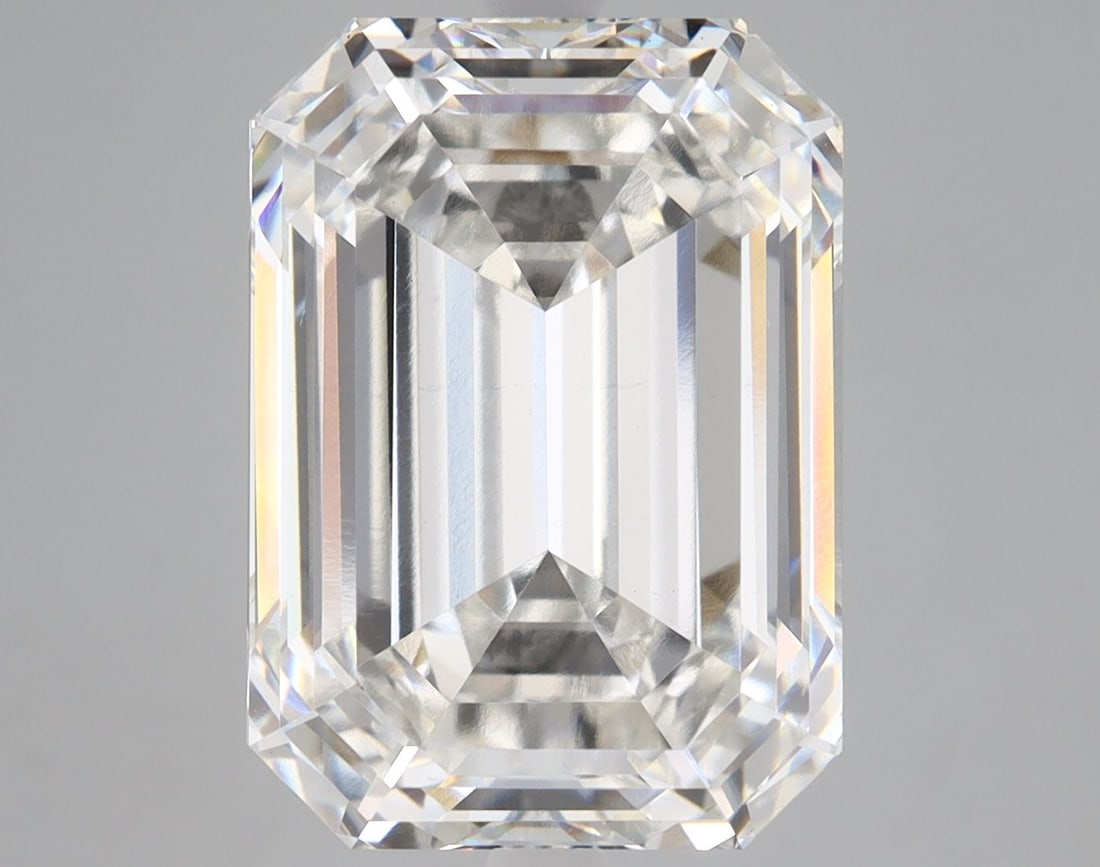 Loose Diamond - EMERALD 10.07ct G VS1: Loose Diamond - EMERALD 10.07ct G VS1 Source: This is a real non-mined Diamond that has been grown in a lab Shape: EMERALD Carats: 10.07 Color: G Clarity: VS1 Certification: IGI Video:
