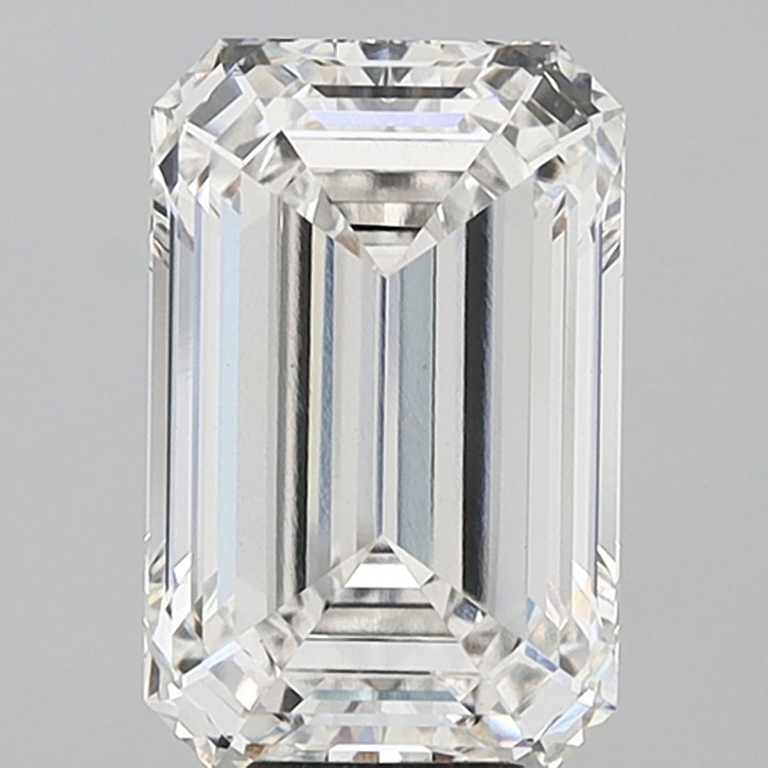 Loose Diamond - EMERALD 8.55ct F VS1: Loose Diamond - EMERALD 8.55ct F VS1 Source: This is a real non-mined Diamond that has been grown in a lab Shape: EMERALD Carats: 8.55 Color: F Clarity: VS1 Certification: IGI Video: