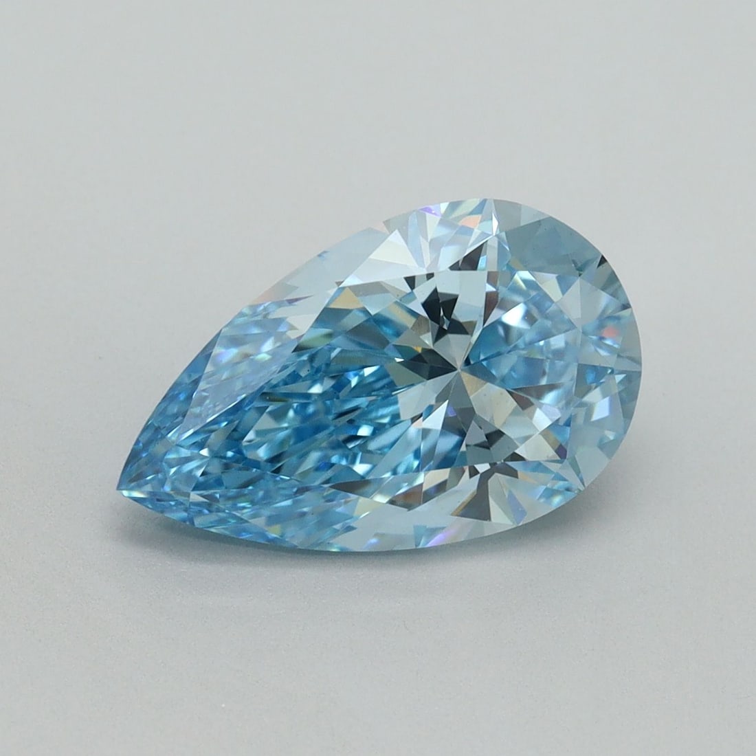 Loose Diamond - PEAR 3.01ct Fancy Vivid Blue VS1: Loose Diamond - PEAR 3.01ct Fancy Vivid Blue VS1 Source: This is a real non-mined Diamond that has been grown in a lab Shape: PEAR Carats: 3.01 Color: Fancy Vivid Blue Certification: IGI Video:
