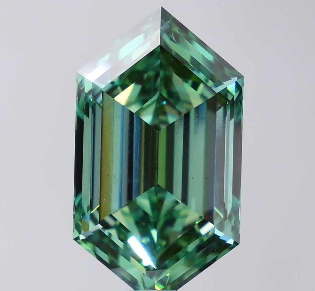 Loose Diamond - HEXAGONAL 10.58ct Fancy Vivid Green VS1: Loose Diamond - HEXAGONAL 10.58ct Fancy Vivid Green VS1 Source: This is a real non-mined Diamond that has been grown in a lab Shape: HEXAGONAL Carats: 10.58 Color: Fancy Vivid Green Certification: IGI