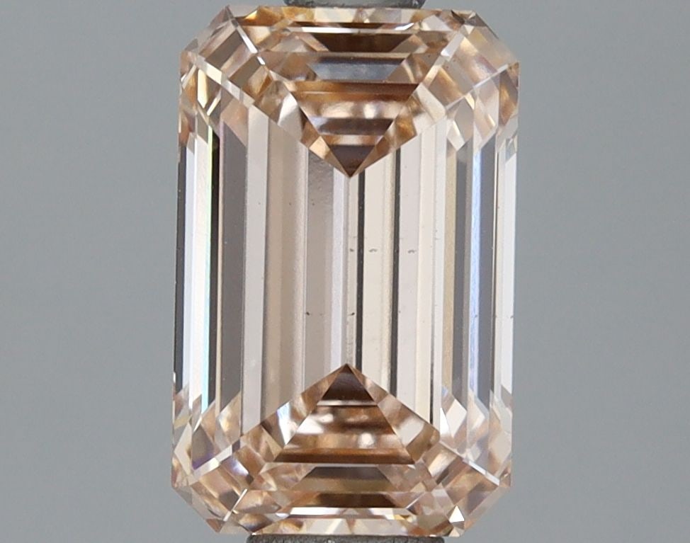 Loose Diamond - EMERALD 1.53ct Fancy Light Pink VS1: Loose Diamond - EMERALD 1.53ct Fancy Light Pink VS1 Source: This is a real non-mined Diamond that has been grown in a lab Shape: EMERALD Carats: 1.53 Color: Fancy Light Pink Certification: IGI Video: