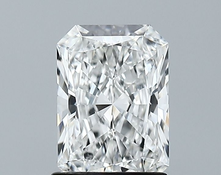 Loose Diamond - RADIANT 1.31ct E VVS1: Loose Diamond - RADIANT 1.31ct E VVS1 Source: This is a real non-mined Diamond that has been grown in a lab Shape: RADIANT Carats: 1.31 Color: E Clarity: VVS1 Certification: GIA Video:
