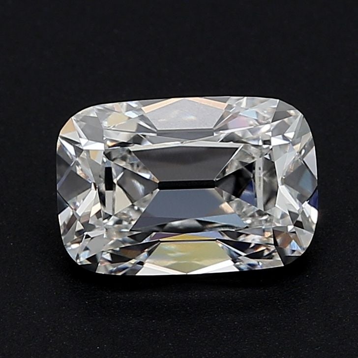 Loose Diamond - CUSHION BRILLIANT 4.57ct E VS1: Loose Diamond - CUSHION BRILLIANT 4.57ct E VS1 Source: This is a real non-mined Diamond that has been grown in a lab Shape: CUSHION BRILLIANT Carats: 4.57 Color: E Clarity: VS1 Certification: IGI Vide