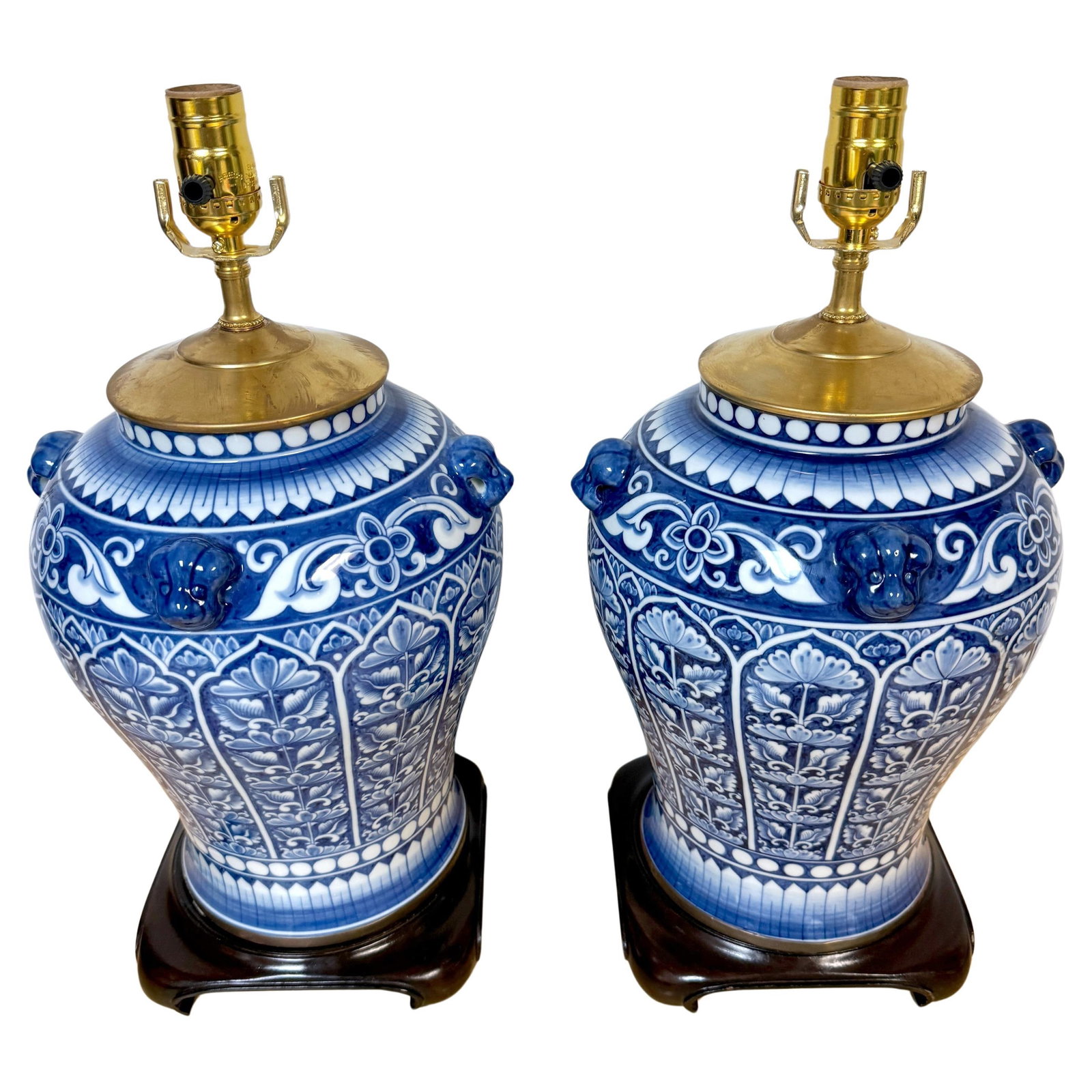 Set of 2 Chinese Export Blue White Porcelain Lamps with Foo Dog Medallions (1 of 10)