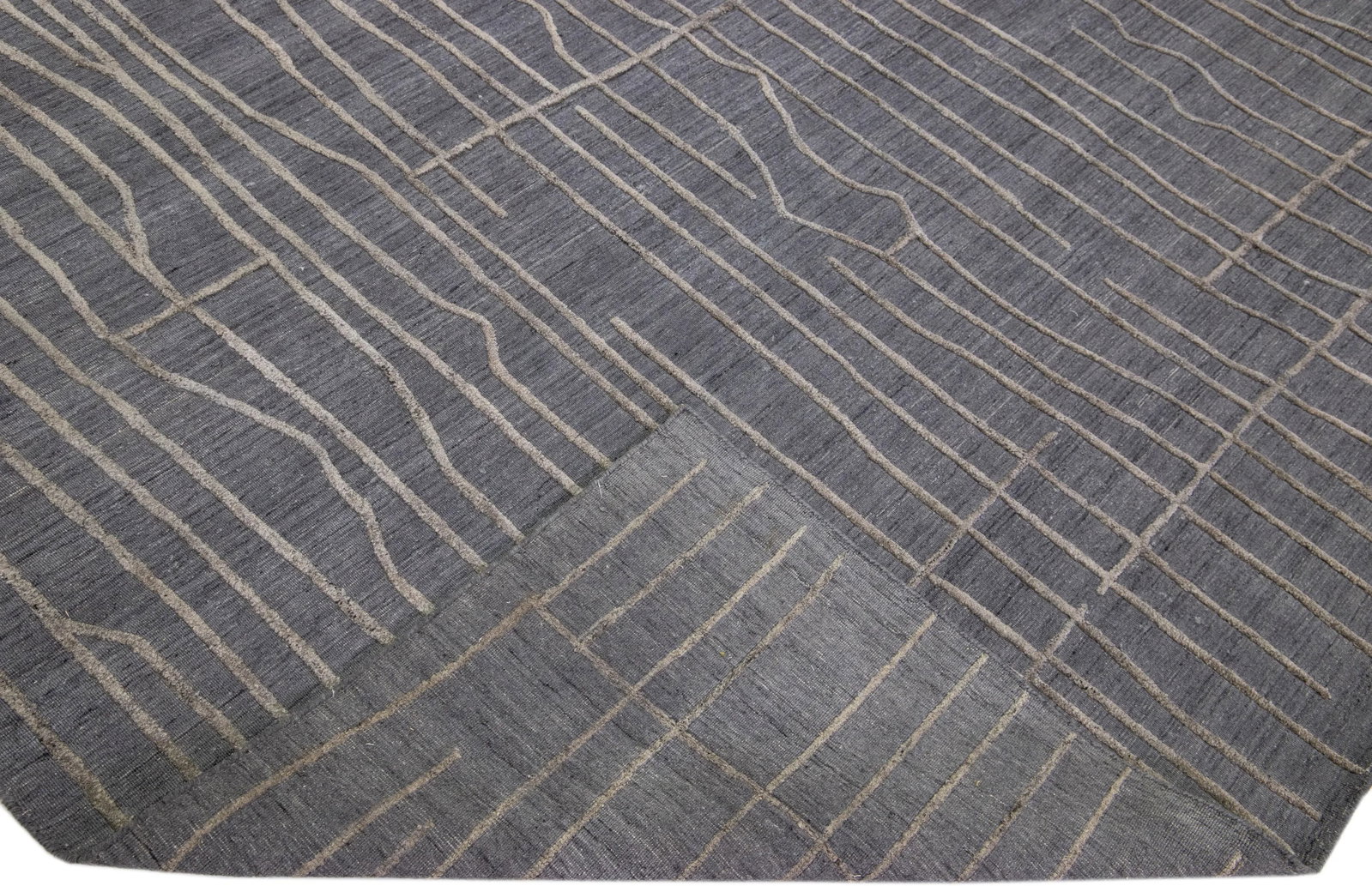 Thom Filicia Charcoal Wool Viscose Handmade 8' x 10' Rug: Thom Filicia Charcoal Wool Viscose Handmade 8' x 10' Rug Elevate your home decor with this stunning Contemporary Texture Handmade Rug from the Thom Filicia Home Collection. Crafted in India, this exqu