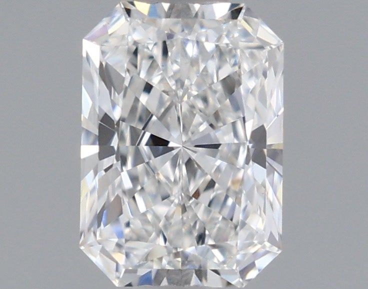 Loose Diamond - RADIANT 0.9ct E VVS2: Loose Diamond - RADIANT 0.9ct E VVS2 Source: This is a real non-mined Diamond that has been grown in a lab Shape: RADIANT Carats: 0.9 Color: E Clarity: VVS2 Certification: IGI Video: