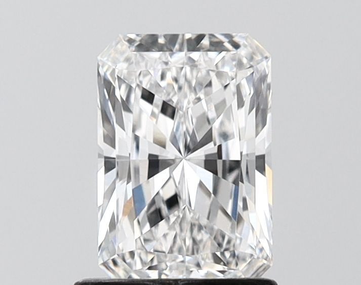 Loose Diamond - RADIANT 1.03ct D VVS1: Loose Diamond - RADIANT 1.03ct D VVS1 Source: This is a real non-mined Diamond that has been grown in a lab Shape: RADIANT Carats: 1.03 Color: D Clarity: VVS1 Certification: IGI Video: