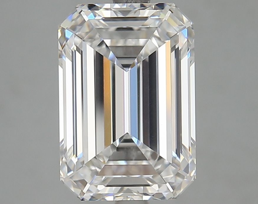 Loose Diamond - EMERALD 4.01ct D VVS1: Loose Diamond - EMERALD 4.01ct D VVS1 Source: This is a real non-mined Diamond that has been grown in a lab Shape: EMERALD Carats: 4.01 Color: D Clarity: VVS1 Certification: GIA Video: