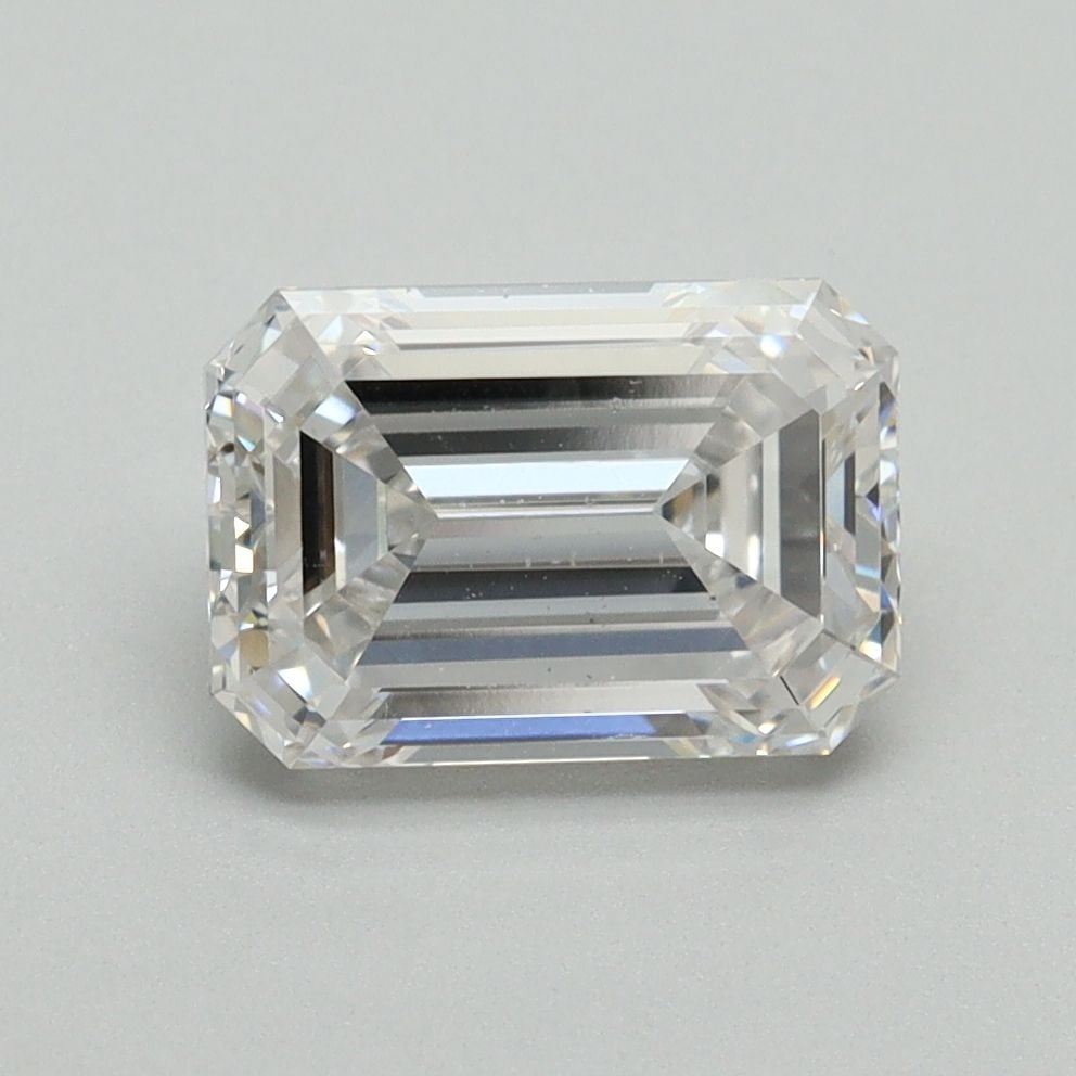 Loose Diamond - EMERALD 2.01ct E VS2: Loose Diamond - EMERALD 2.01ct E VS2 Source: This is a real non-mined Diamond that has been grown in a lab Shape: EMERALD Carats: 2.01 Color: E Clarity: VS2 Certification: NONE Video: Video Link