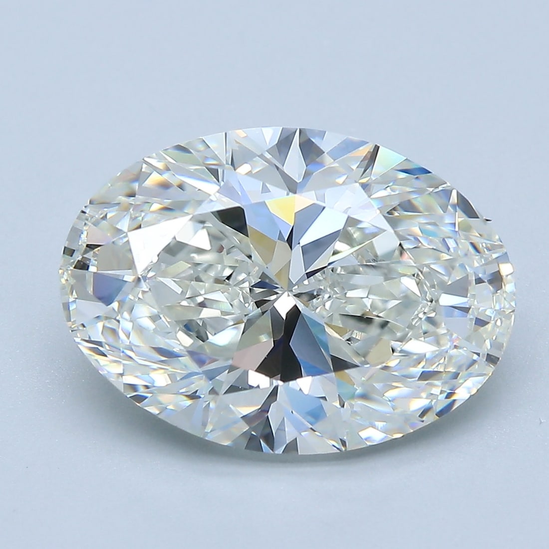 Loose Diamond - OVAL 6.02ct H VS2: Loose Diamond - OVAL 6.02ct H VS2 Source: Natural Mined Diamond Shape: OVAL Carats: 6.02 Color: H Clarity: VS2 Certification: GIA Condition: Pre-Owned PLEASE NOTE: Framed, Large, or heavy items do not