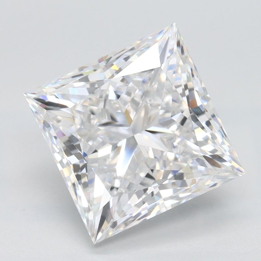Loose Diamond - PRINCESS 4.04ct D IF: Loose Diamond - PRINCESS 4.04ct D IF Source: This is a real non-mined Diamond that has been grown in a lab Shape: PRINCESS Carats: 4.04 Color: D Clarity: IF Certification: GIA Video: Video Link