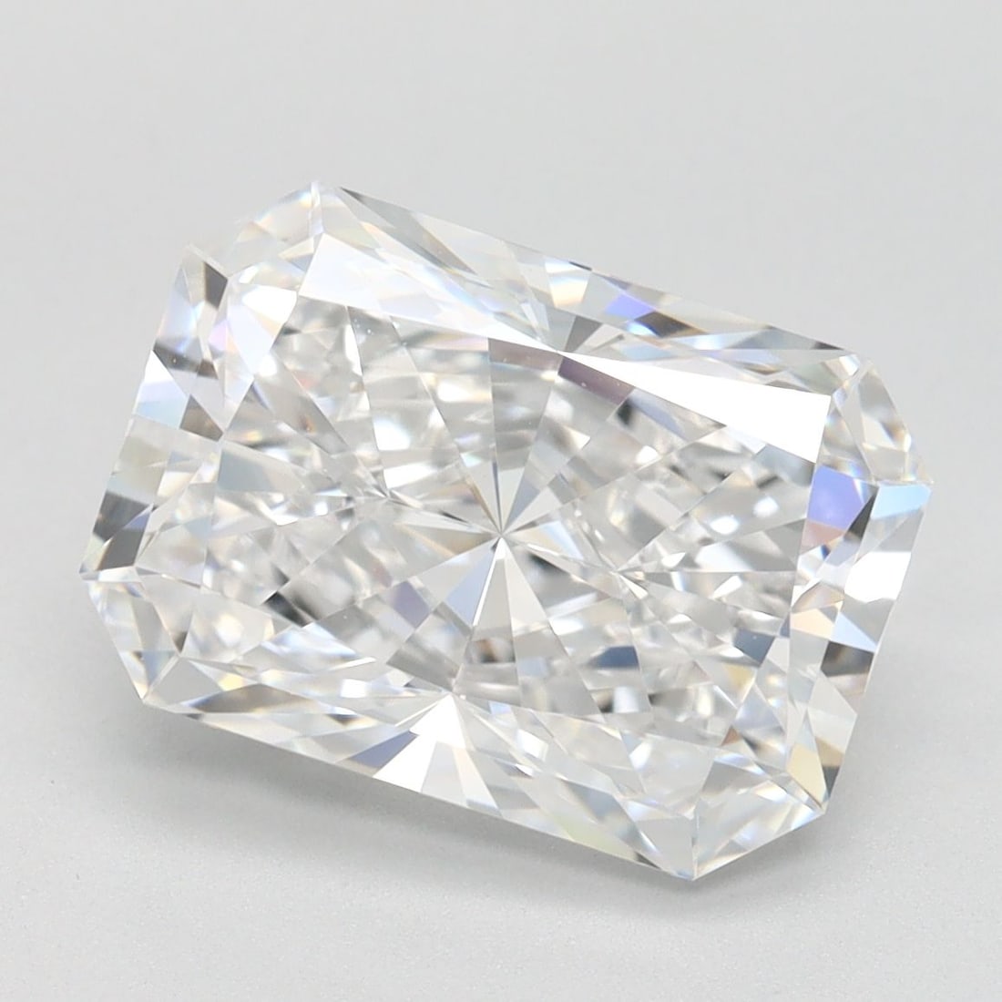 Loose Diamond - RADIANT 3.55ct D IF: Loose Diamond - RADIANT 3.55ct D IF Source: This is a real non-mined Diamond that has been grown in a lab Shape: RADIANT Carats: 3.55 Color: D Clarity: IF Certification: IGI Video: