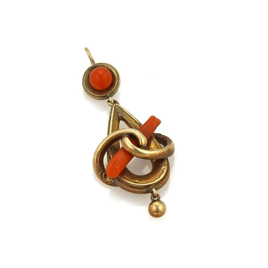 Victorian 14k Rose Gold Coral Dangle Pendant 1.96" Long: Victorian 14k Rose Gold Coral Dangle Pendant 1.96" Long This exquisite Victorian pendant showcases the beauty of 14k rose gold, featuring a stunning long dangle design. The pendant is adorned with a t