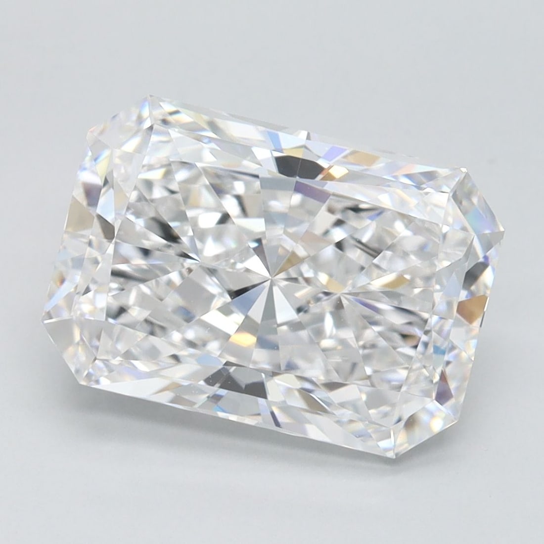 Loose Diamond - RADIANT 3.07ct D VVS1: Loose Diamond - RADIANT 3.07ct D VVS1 Source: This is a real non-mined Diamond that has been grown in a lab Shape: RADIANT Carats: 3.07 Color: D Clarity: VVS1 Certification: IGI Video: