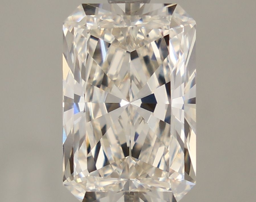 Loose Diamond - RADIANT 2.8ct H VVS2: Loose Diamond - RADIANT 2.8ct H VVS2 Source: This is a real non-mined Diamond that has been grown in a lab Shape: RADIANT Carats: 2.8 Color: H Clarity: VVS2 Certification: IGI Video: