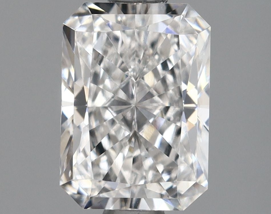 Loose Diamond - RADIANT 1.16ct E VS2: Loose Diamond - RADIANT 1.16ct E VS2 Source: This is a real non-mined Diamond that has been grown in a lab Shape: RADIANT Carats: 1.16 Color: E Clarity: VS2 Certification: IGI Video: