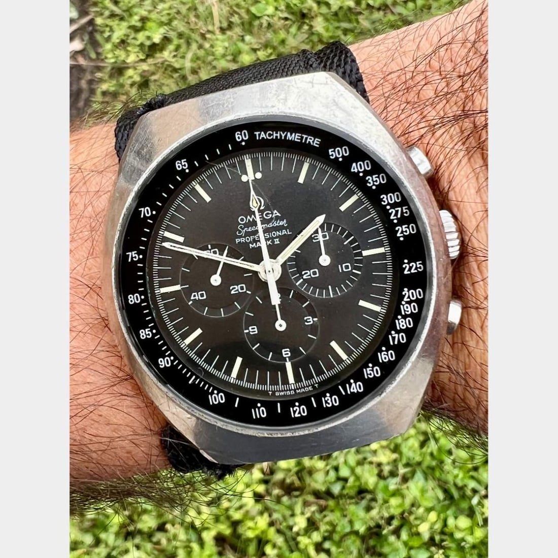 Omega Speedmaster Automatic Watch with Velcro Strap 42mm: Omega Speedmaster Automatic Watch with Velcro Strap 42mm Experience the classic elegance of the Omega Stainless Steel Speedmaster Watch, featuring a robust 42mm stainless steel case. This timepiece is