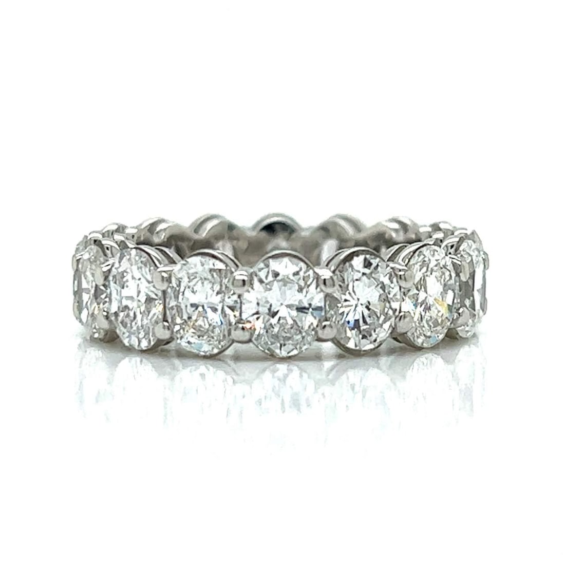 Platinum Diamond Eternity Band 7.50 Ct Oval 15 Diamonds E-G VVS-VS: Platinum Diamond Eternity Band 7.50 Ct Oval 15 Diamonds E-G VVS-VS This exquisite Platinum Diamond Eternity Band features a stunning array of 15 oval diamonds totaling approximately 7.50 carats. With 